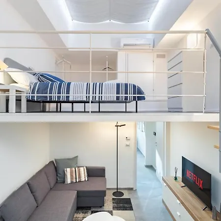 Hébergement de vacances Exclusive Loft Crocetta - Free Private Parking & Wi-fi - 5 Min To Metro Nizza - Ac Turin