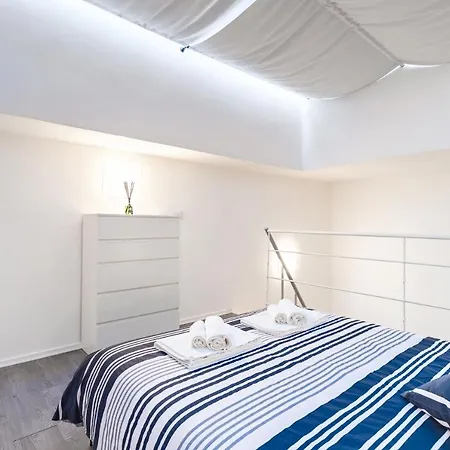 Exclusive Loft Crocetta - Free Private Parking & Wi-fi - 5 Min To Metro Nizza - Ac *