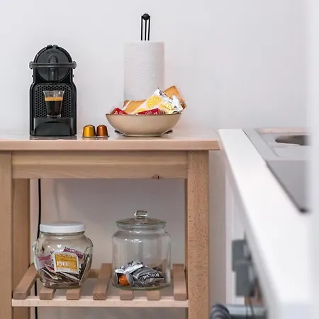 Nyaraló Exclusive Loft Crocetta - Free Private Parking & Wi-fi - 5 Min To Metro Nizza - Ac *