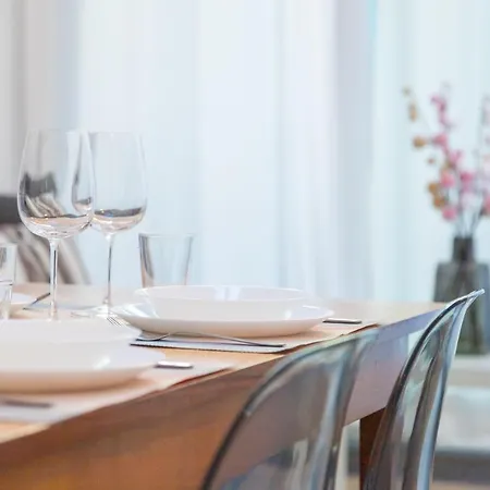 Exclusive Loft Crocetta - Free Private Parking & Wi-fi - 5 Min To Metro Nizza - Ac Turin