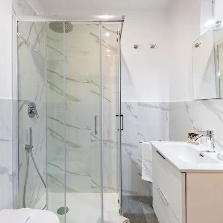 Exclusive Loft Crocetta - Free Private Parking & Wi-fi - 5 Min To Metro Nizza - Ac