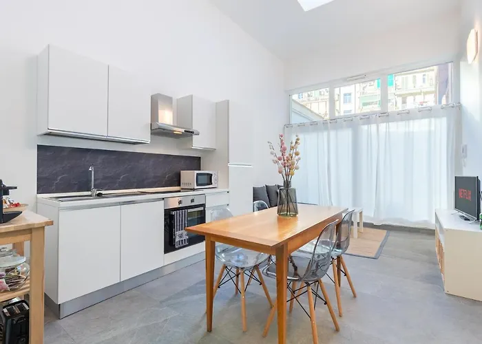 Exclusive Loft Crocetta - Free Private Parking & Wi-fi - 5 Min To Metro Nizza - Ac 度假居 *