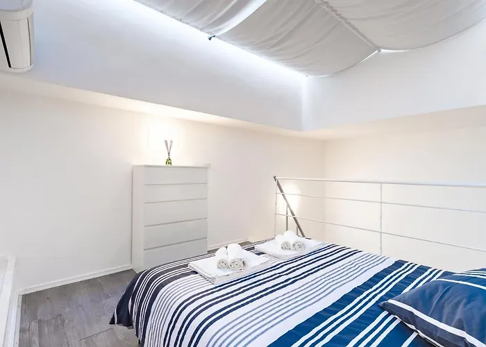 Exclusive Loft Crocetta - Free Private Parking & Wi-fi - 5 Min To Metro Nizza - Ac *